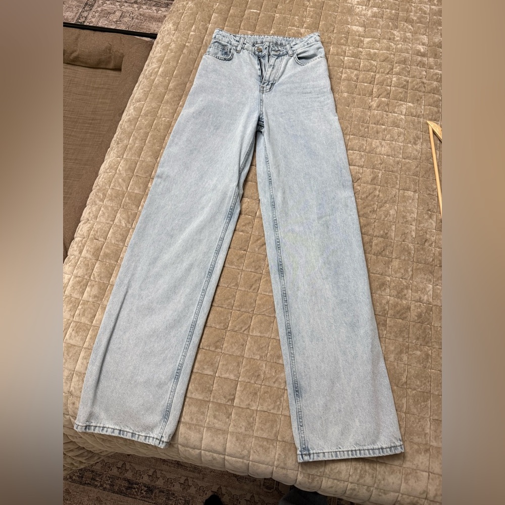 Classic Light Wash Women's wide Leg Jeans